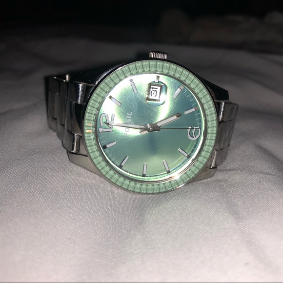 Woman’s Fossil watch stainless steel main image 4